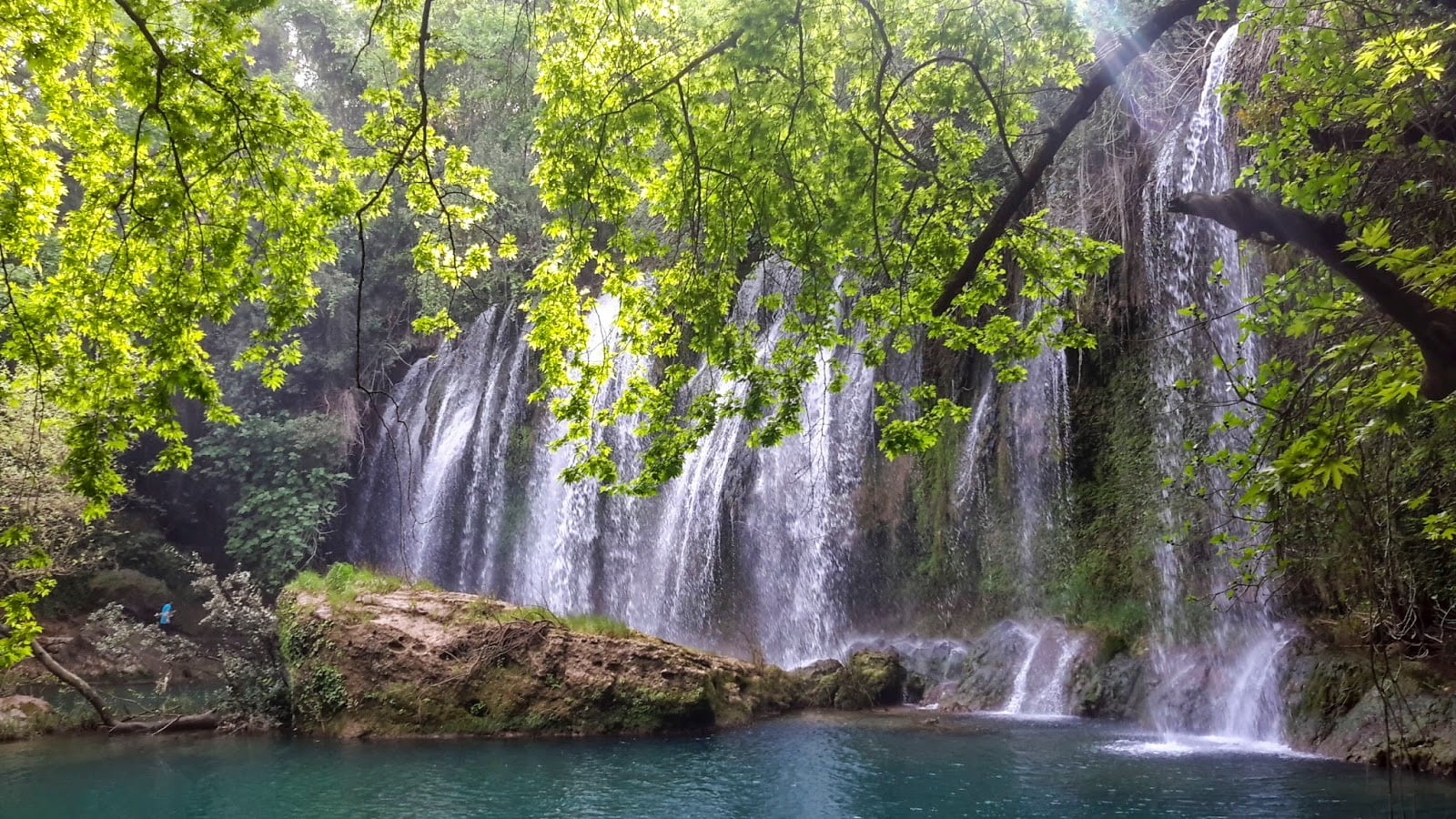 آبشار کورسونلو-آنتالیا- کاماپرس