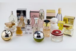 شیک‌ترین عطر گرم زنانه برای شب‌های سرد بهاری