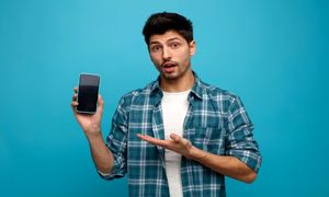پرفروش ترین گوشی رنگ آبی در بازار کدام است؟ + قیمت
