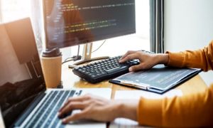 افزونه مدیریت لایسنس و بروز رسان هوشمند دو سرویس جذاب راست چین