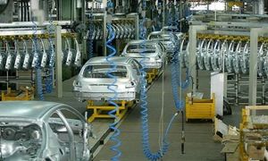 افزایش نرخ دلار سبب افزایش قیمت خودرو شد