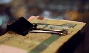 کدام بانک ها وام 200 میلیونی با سود کم می‌پردازند؟