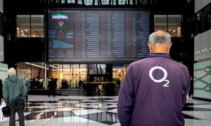 بورس روز 15 آذر 1401/ تکرار ناهماهنگی شاخص کل و هم وزن