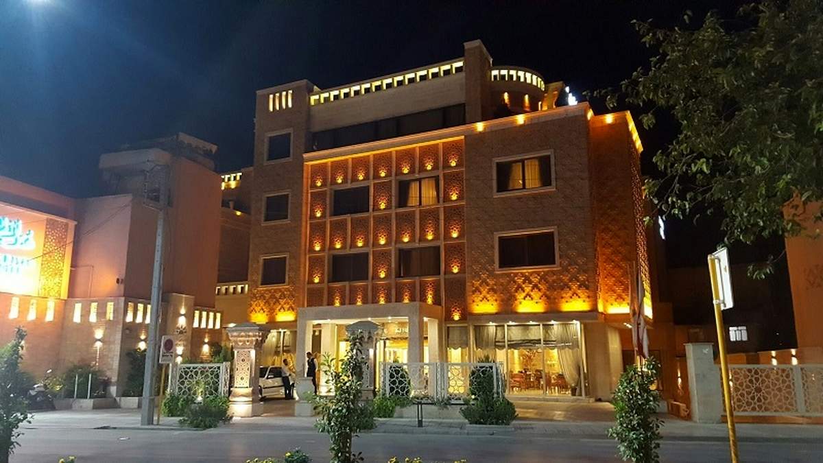 هتل زندیه شیراز؛ هتلی لوکس با معماری اصیل ایرانی