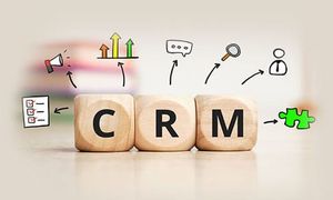 CRM چیست و چه کاربردهایی دارد؟