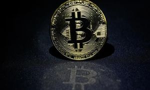 قیمت روز بیت کوین 18 شهریور 1402/ ازدحام شبکه نیز نرخ رمزارز معروف را بالا نبرد