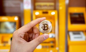 قیمت روز بیت کوین 21 شهریور 1402/ خرید در نرخ کنونی سودآور است؟