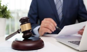آشنایی با وکیل آنلاین و خدمات آن