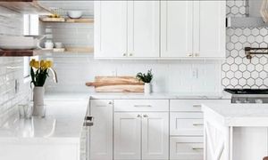طراحی مدرن آشپزخانه با کابینت پلی اورتان