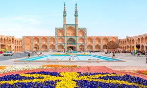 معرفی 5 اقامتگاه بومگردی یزد + هزینه رزرو هفته اول عید