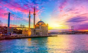 دیدار با استانبول ؛ شهری میان دوجهان