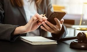 حل مشکلات حقوقی با شماره وکیل تلفنی