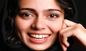 عکس عاشقانه پگاه آهنگرانی و علی عظیمی در کلابی در آمریکا
