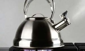 4 ترفند خانگی برای رسوب گیری کتری و چای ساز
