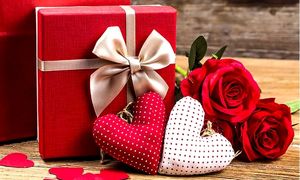 بهترین هدیه برای نامزد و همسر در شب یلدا 1403