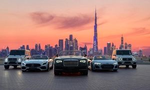 اجاره خودرو در دبی برای عکاسی و تولید محتوا با دیاررنت