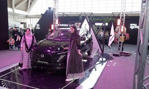 نامی خودرو در نمایشگاه تهران گرد و خاک به پا کرد + تصاویر