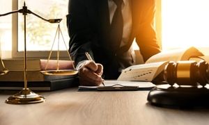 پاسخ به سوالات پرتکرار در زمینه انتخاب بهترین وکیل دیوان عدالت اداری