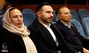 شرکت دانش بنیان ۲۱ بیضا به عنوان برترین تولیدکننده و صادرکننده خوراک آبزیان در کشور انتخاب شد