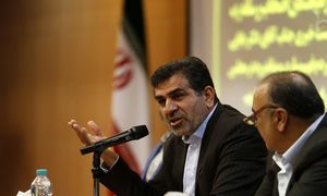 باید سرمایه مردم را به بخش تولید هدایت کرد