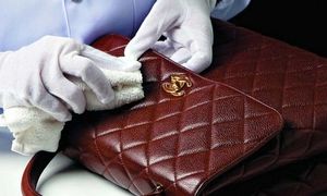 نحوه تمیز کردن چرم طبیعی